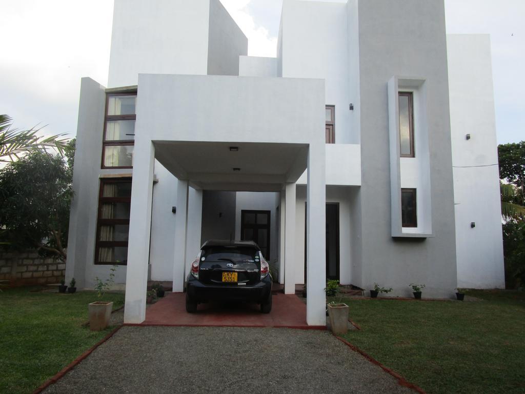 Serene View Tourist Rest Hotel Anuradhapura Exterior foto